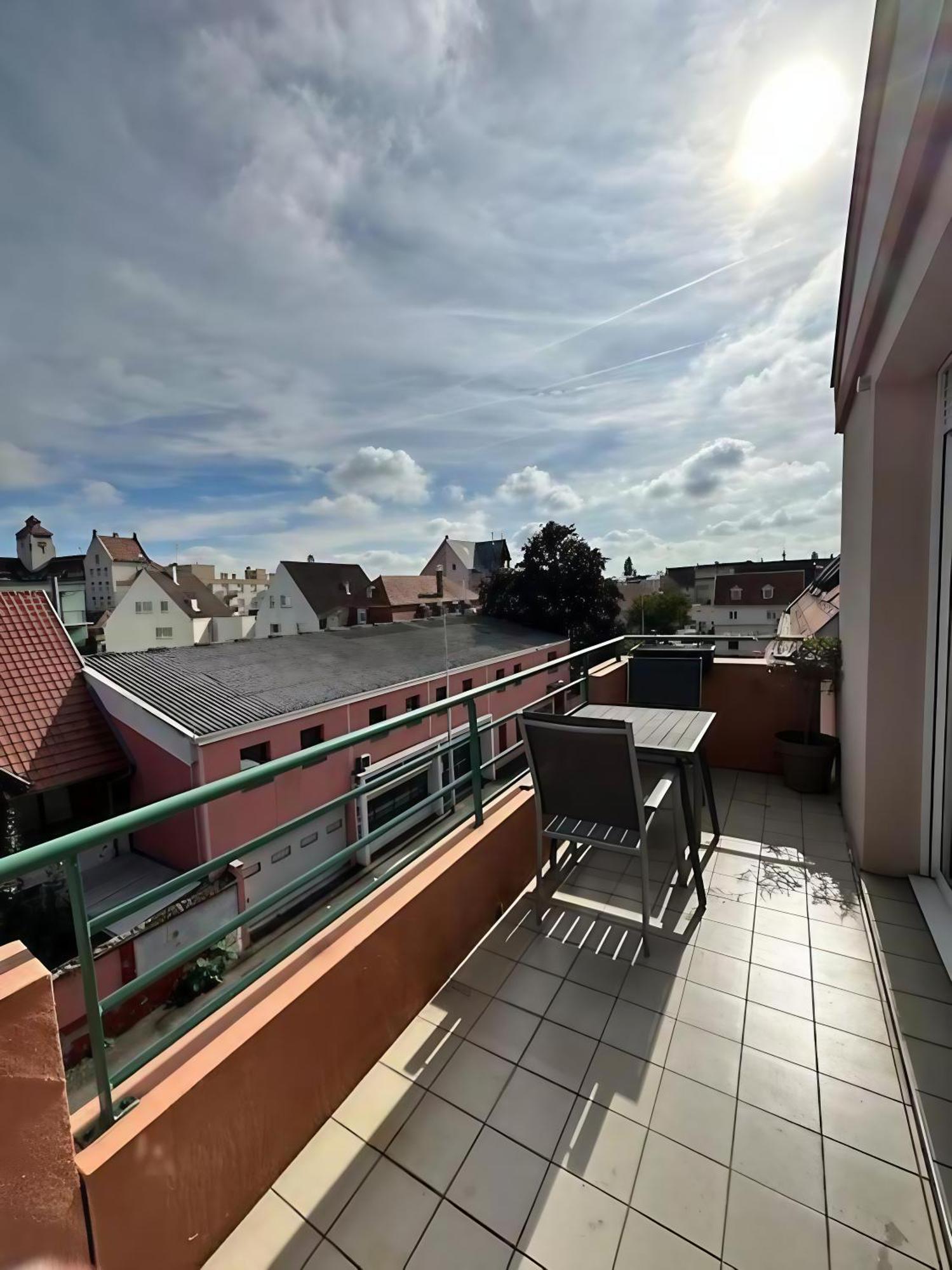 Superbe Duplex Proche Centre Ville Parking Gratuit Colmar Exterior photo